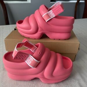 UGG AWW YEAH SANDALS